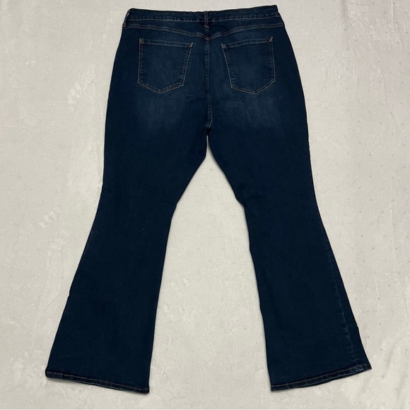 A.N.A A New Approach High Rise Flare Jeans - Picture 6 of 10